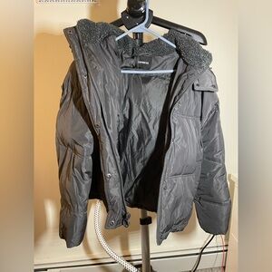 Express Women's Black Puffer Jacket - Size Small